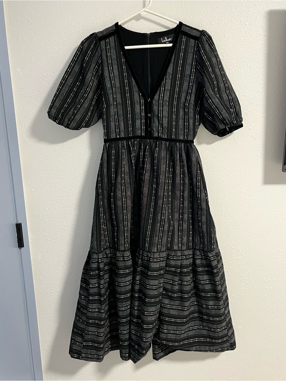 Lulu's Black Striped V-Neck Puff Sleeve Midi Dress Size XS